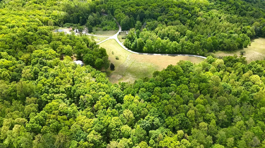 105 Stewart Fork Road Irvine KY 40336