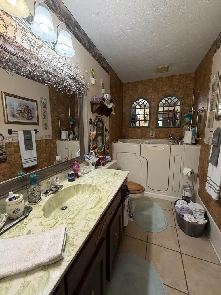 35 Guinn Drive Monticello KY 42633