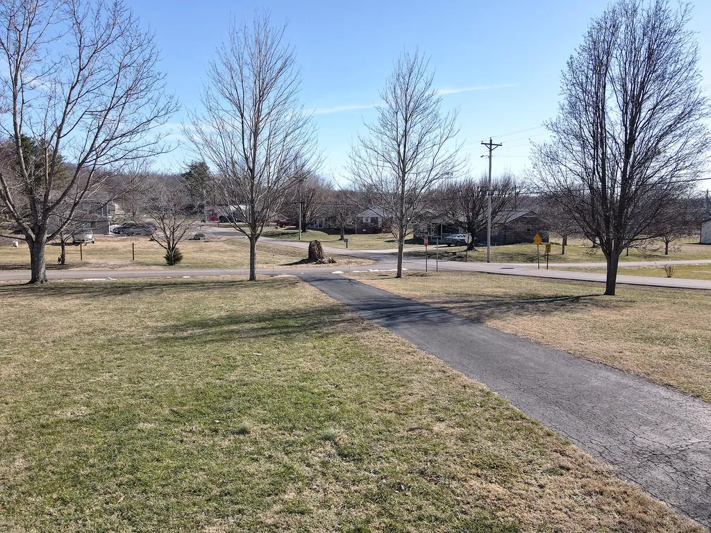 35 Guinn Drive Monticello KY 42633