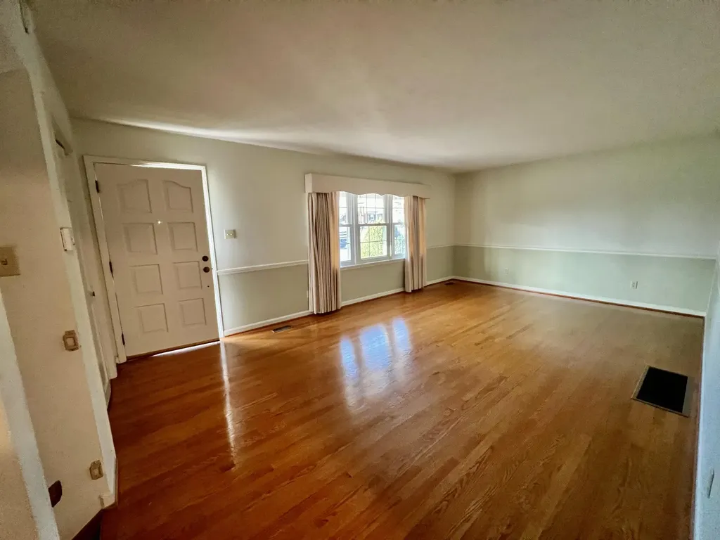 240 Hunter Street Mt Vernon KY 40456