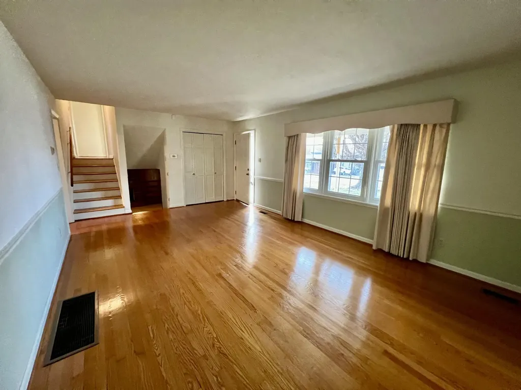 240 Hunter Street Mt Vernon KY 40456