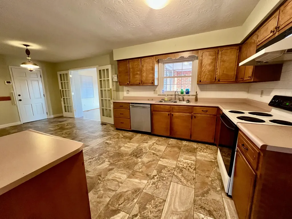 240 Hunter Street Mt Vernon KY 40456