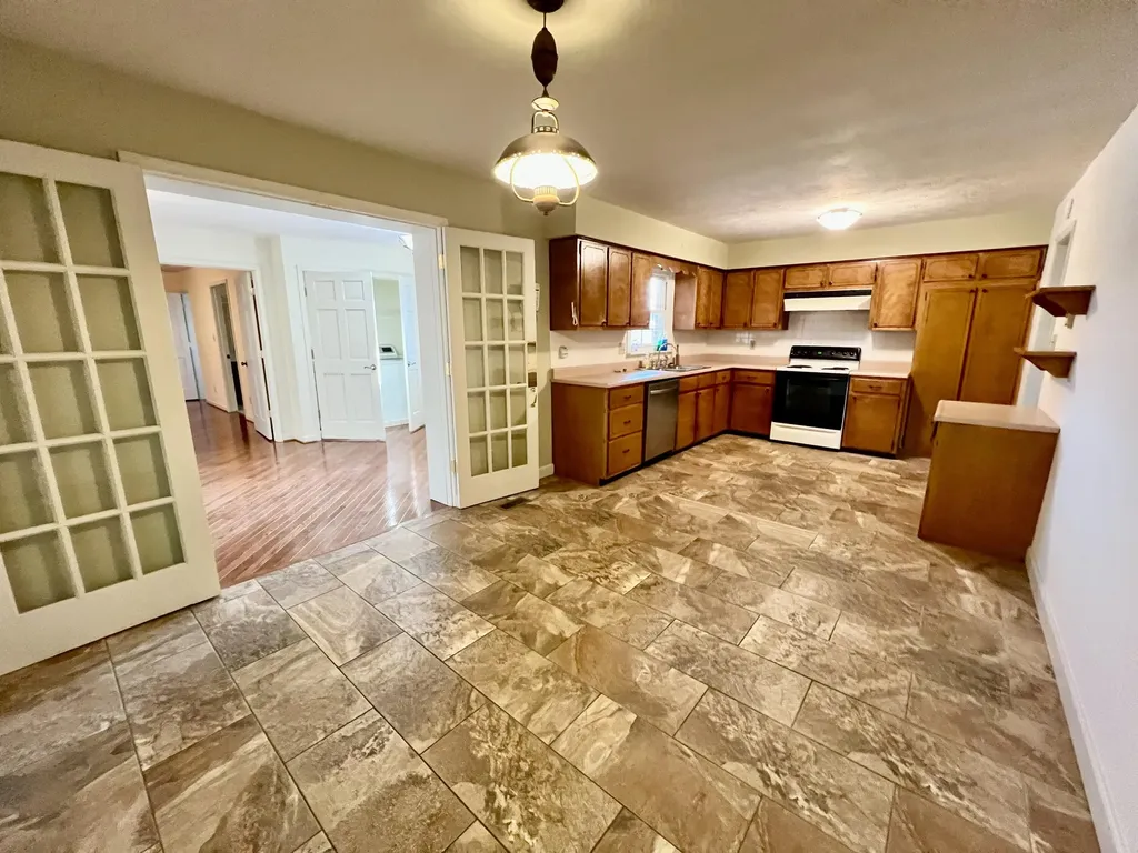 240 Hunter Street Mt Vernon KY 40456