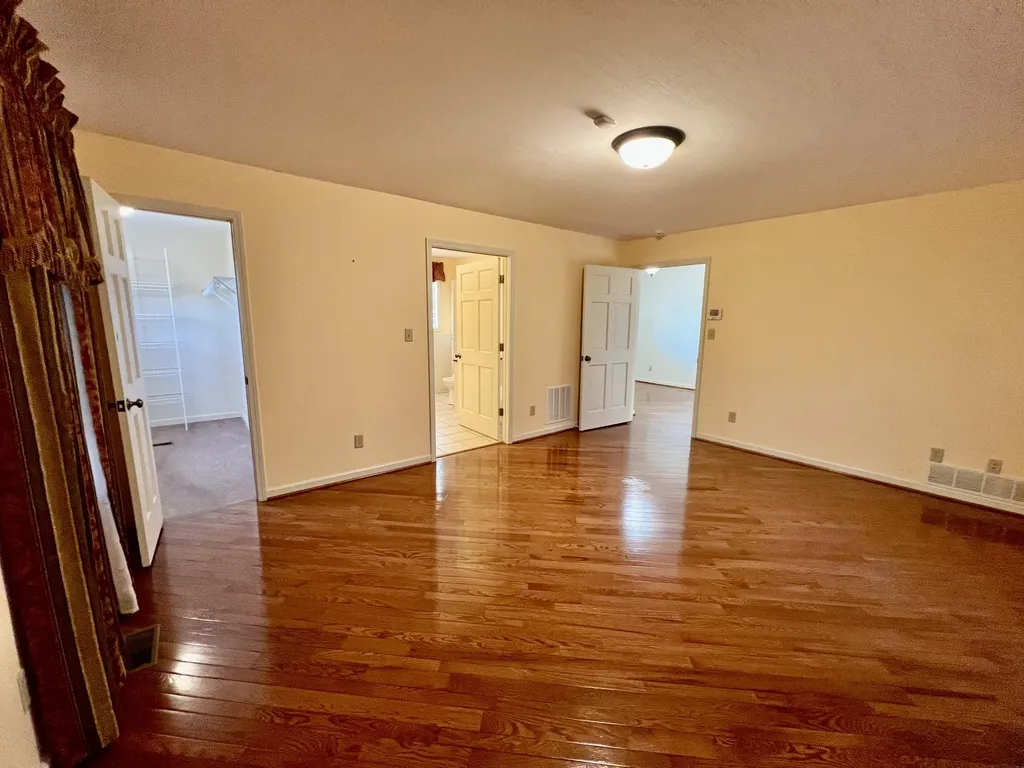 240 Hunter Street Mt Vernon KY 40456