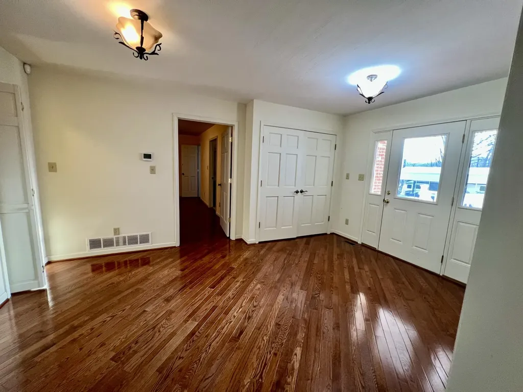 240 Hunter Street Mt Vernon KY 40456