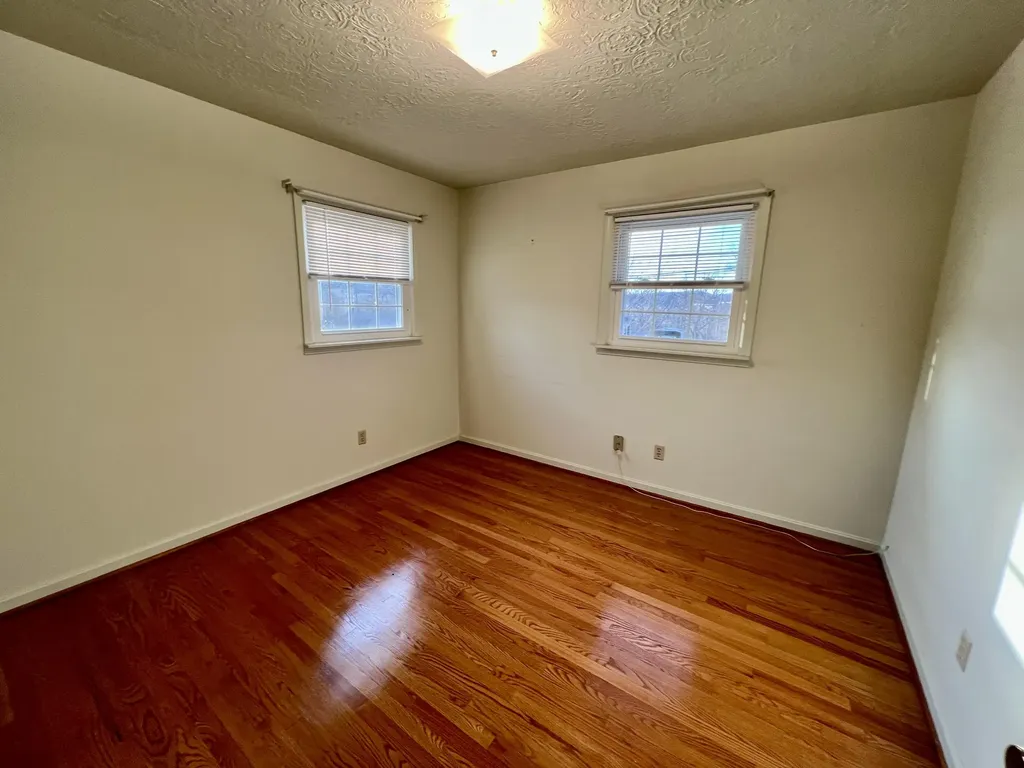 240 Hunter Street Mt Vernon KY 40456