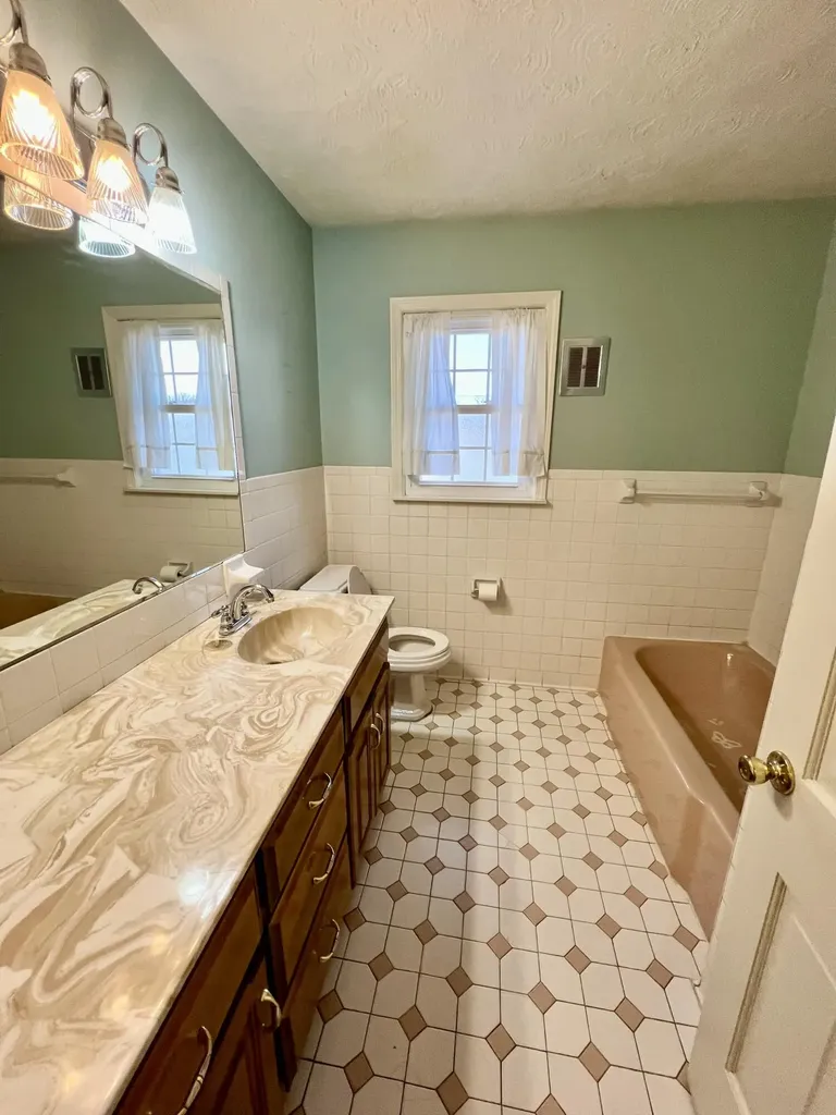 240 Hunter Street Mt Vernon KY 40456