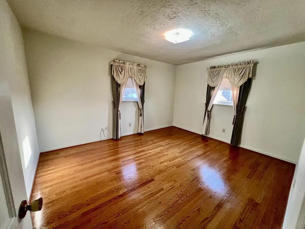 240 Hunter Street Mt Vernon KY 40456