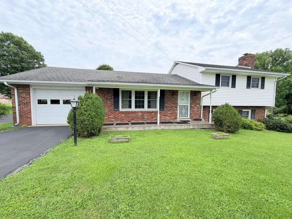 240 Hunter Street Mt Vernon KY 40456