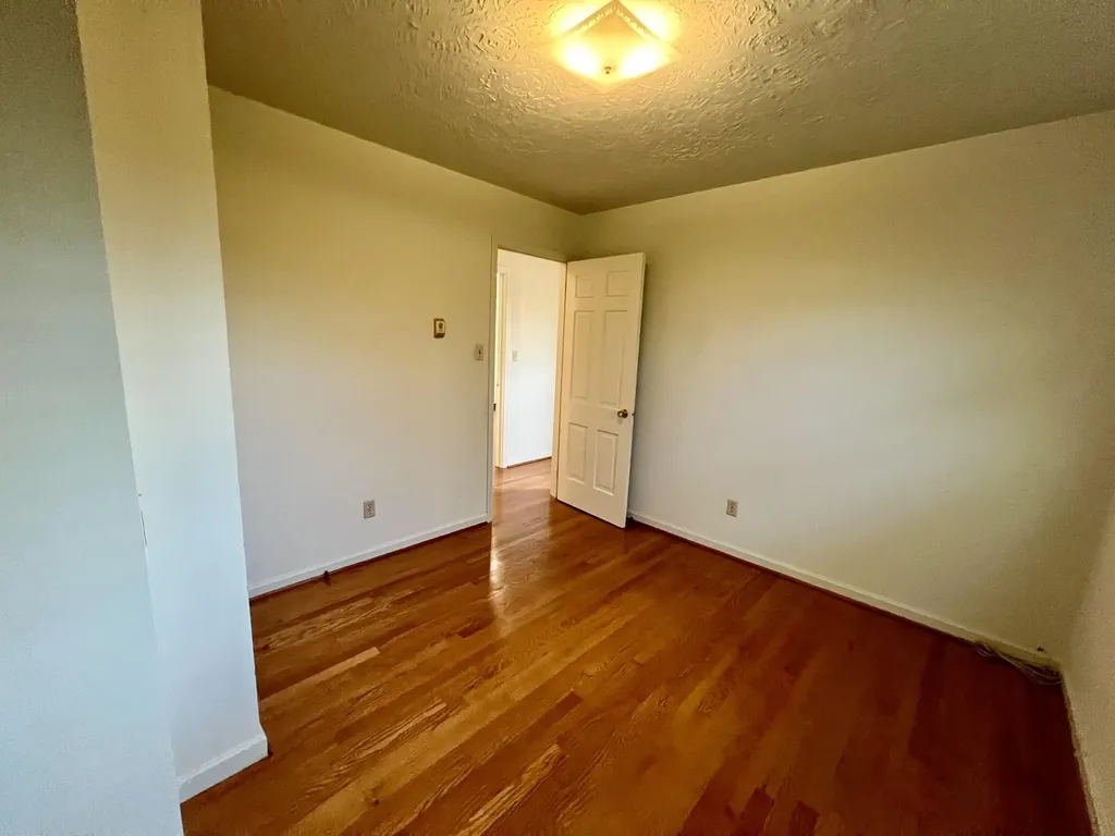 240 Hunter Street Mt Vernon KY 40456