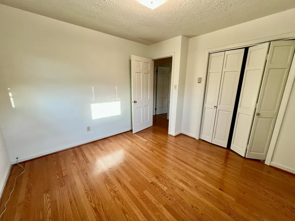 240 Hunter Street Mt Vernon KY 40456