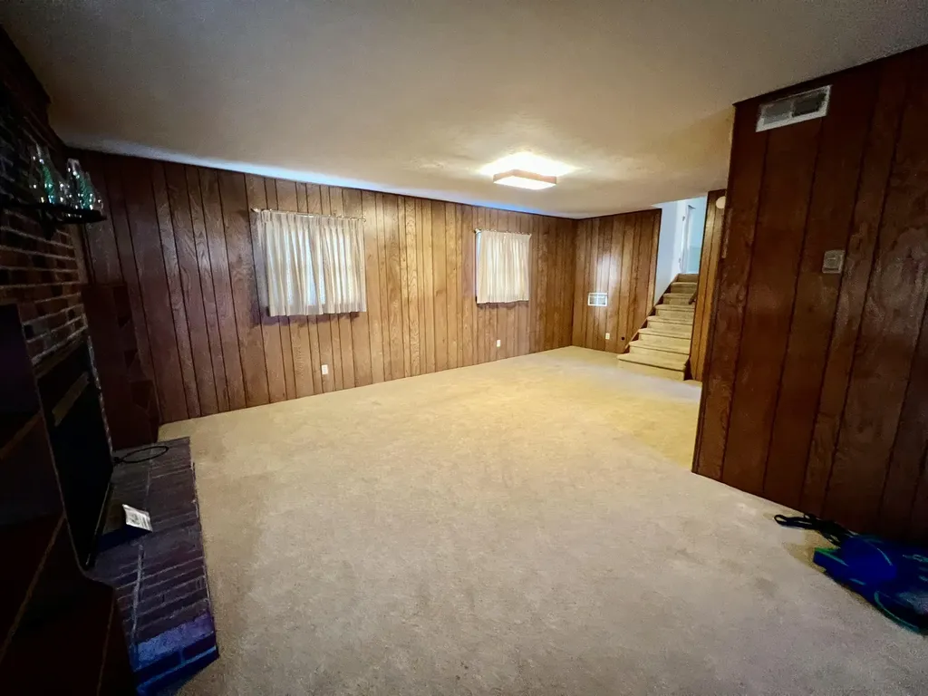 240 Hunter Street Mt Vernon KY 40456