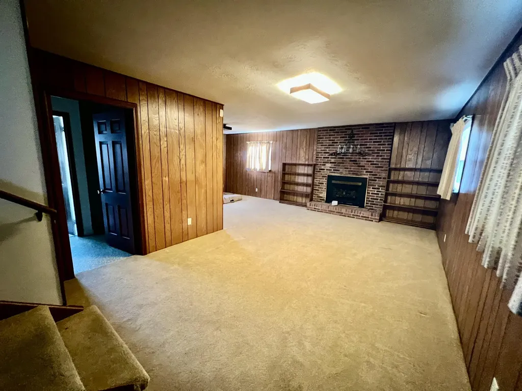 240 Hunter Street Mt Vernon KY 40456