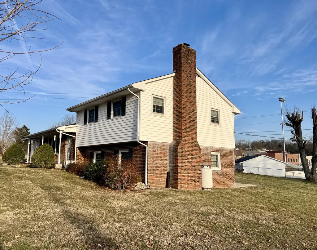 240 Hunter Street Mt Vernon KY 40456