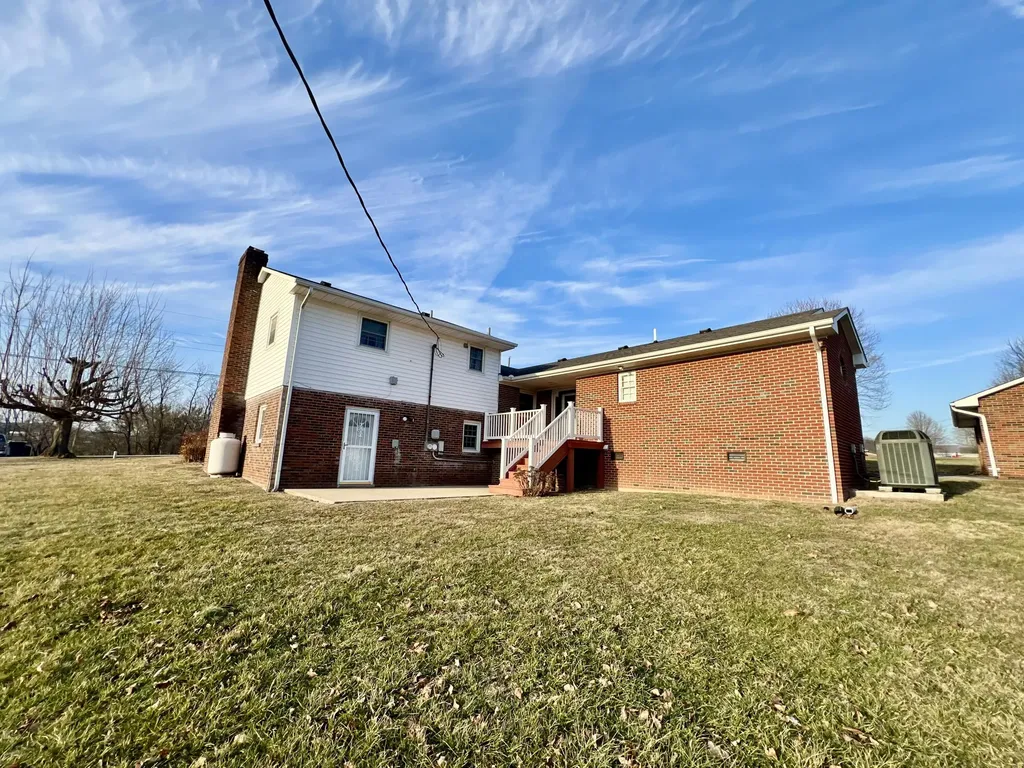 240 Hunter Street Mt Vernon KY 40456