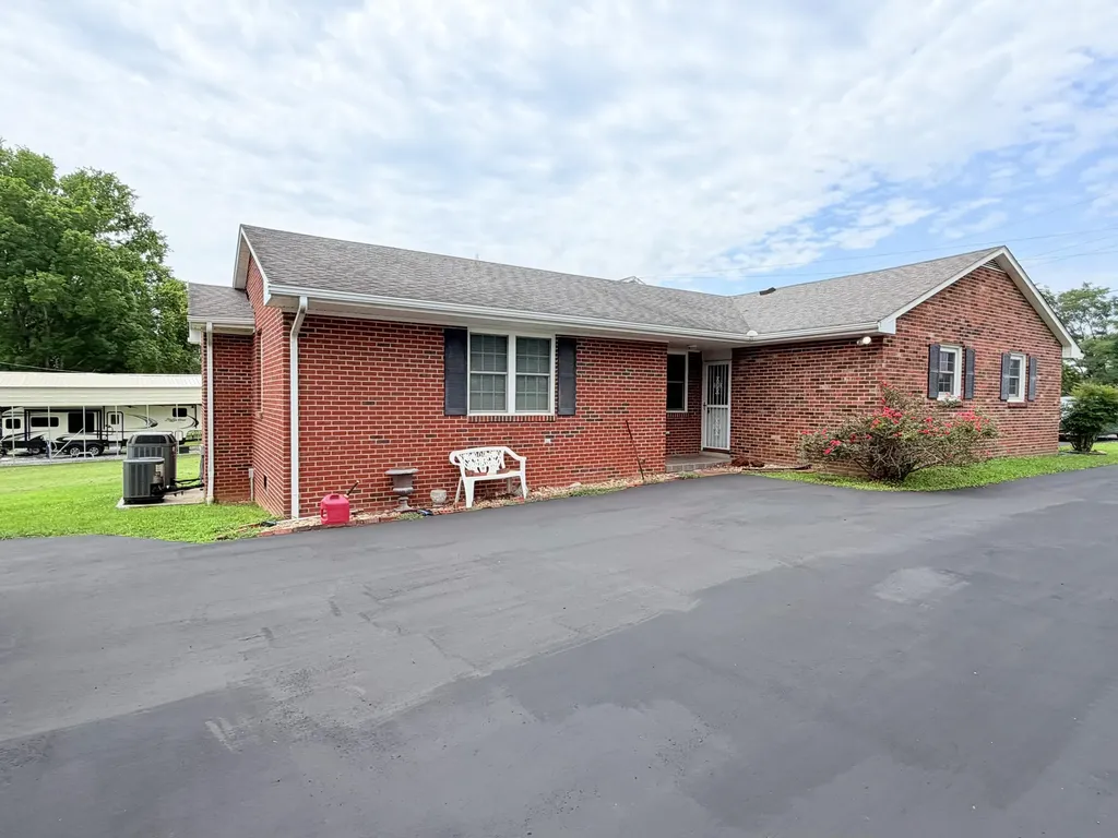 240 Hunter Street Mt Vernon KY 40456