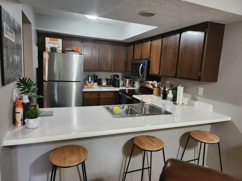 562 Woodland Avenue Lexington KY 40508