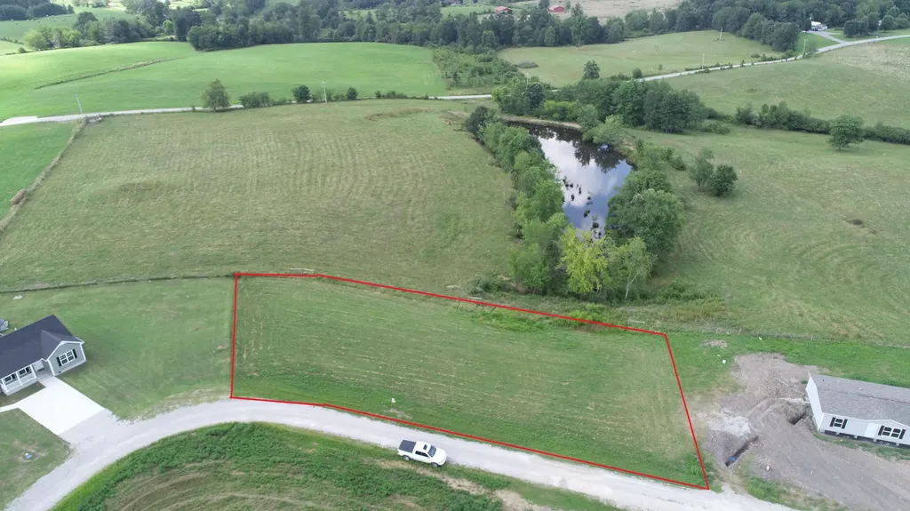 9 Turkey Loop East Bernstadt KY 40729