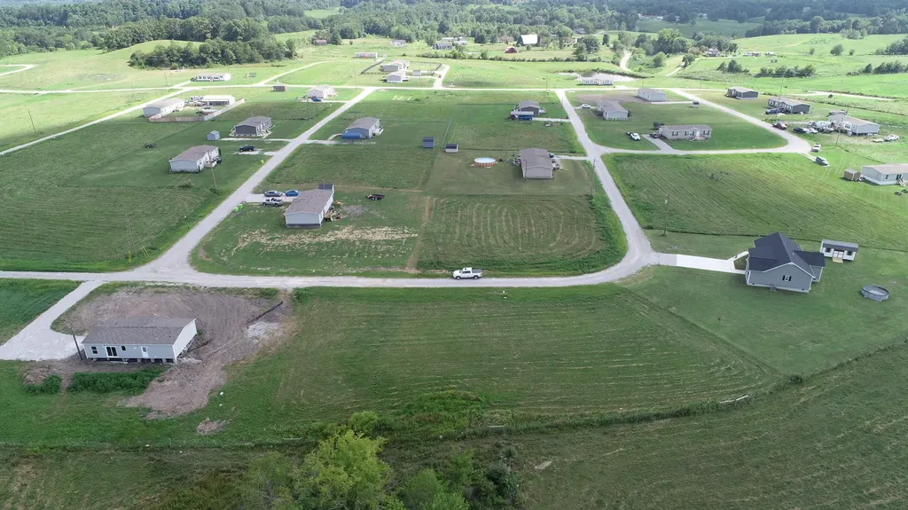 9 Turkey Loop East Bernstadt KY 40729