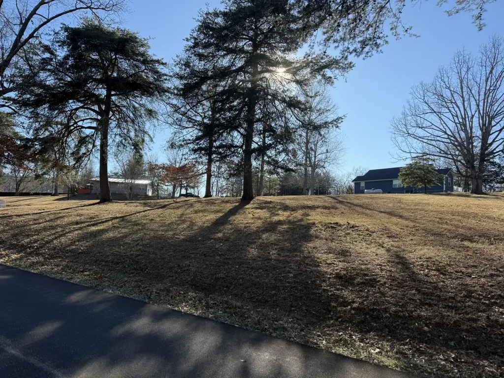 2 Penny Lane Albany KY 42602
