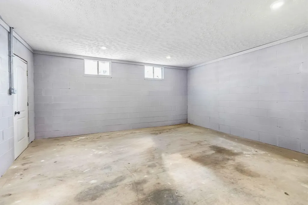 204 Crutchfield Street Science Hill KY 42553