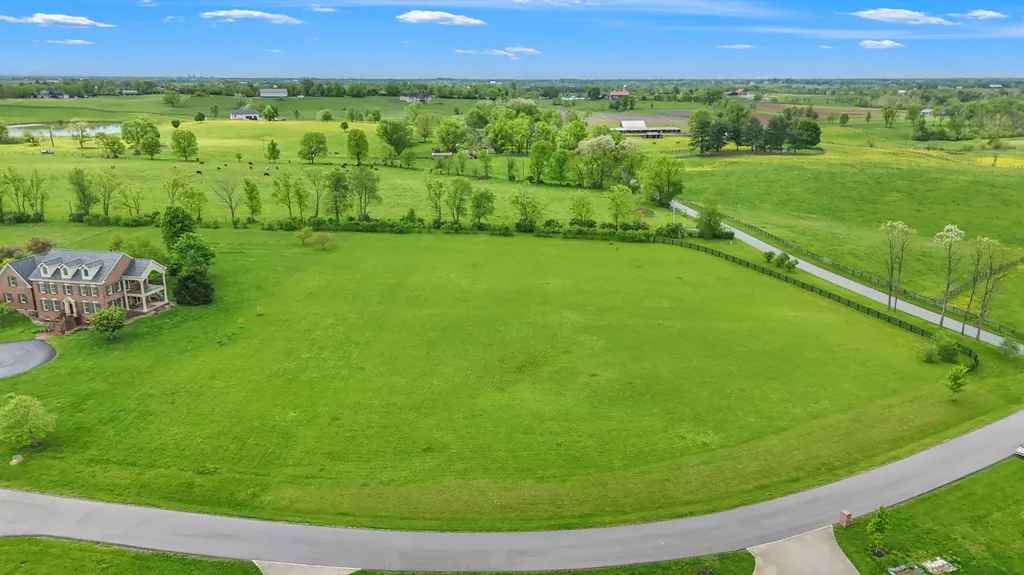 102 Pemberley Cove Lane Georgetown KY 40324