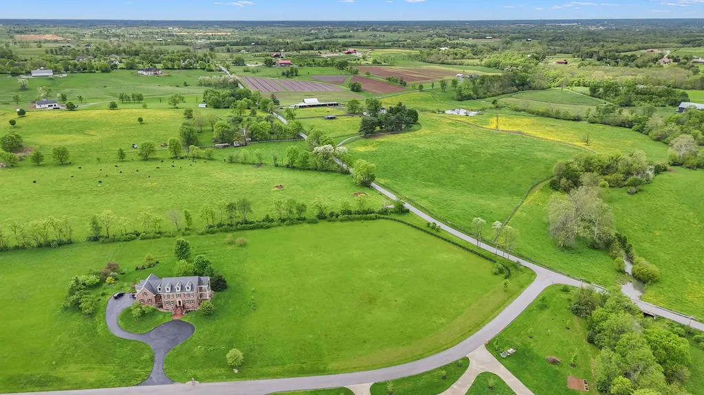 102 Pemberley Cove Lane Georgetown KY 40324