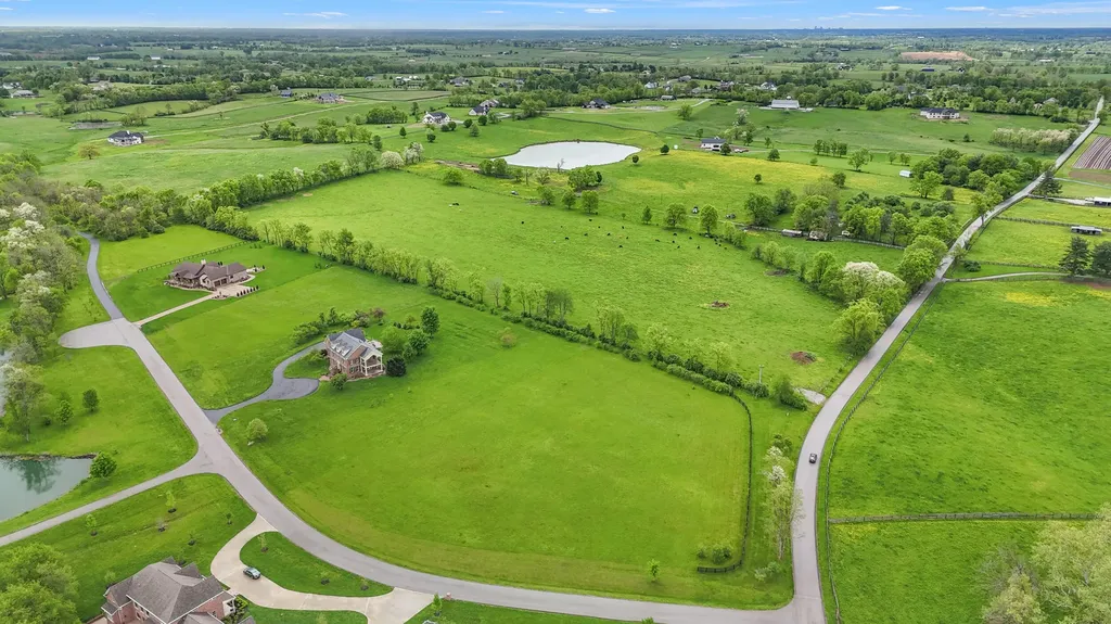 102 Pemberley Cove Lane Georgetown KY 40324