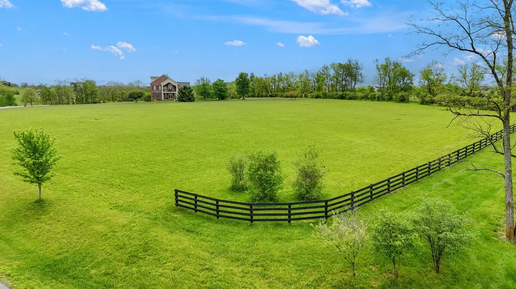 102 Pemberley Cove Lane Georgetown KY 40324