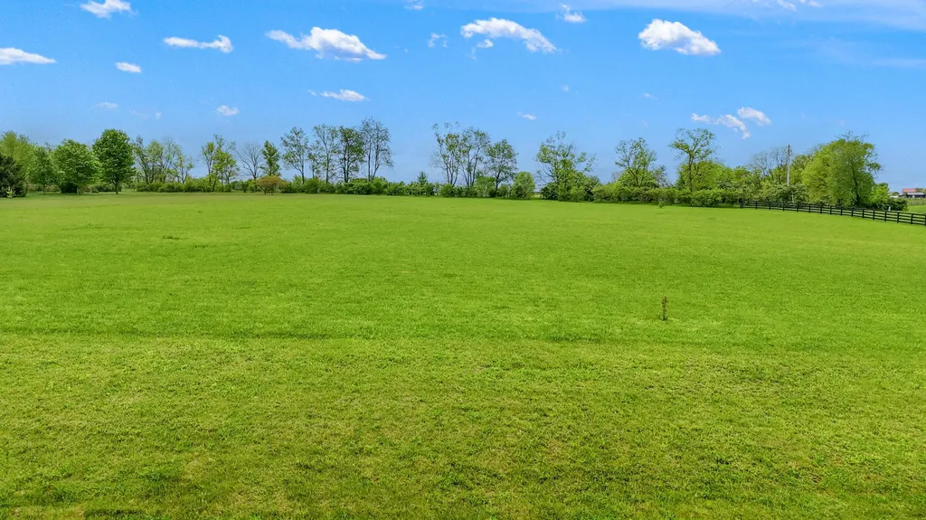 102 Pemberley Cove Lane Georgetown KY 40324