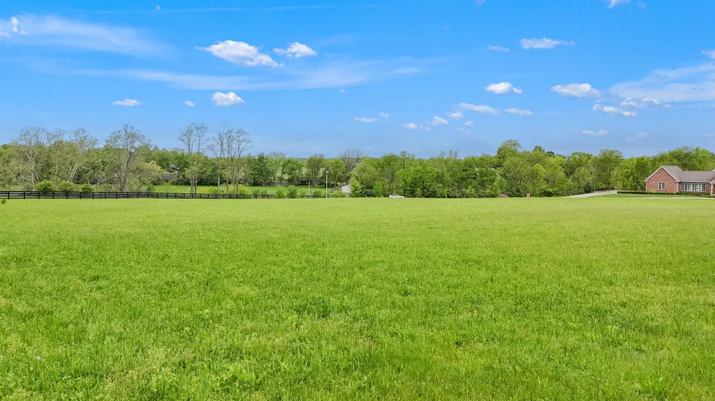 102 Pemberley Cove Lane Georgetown KY 40324