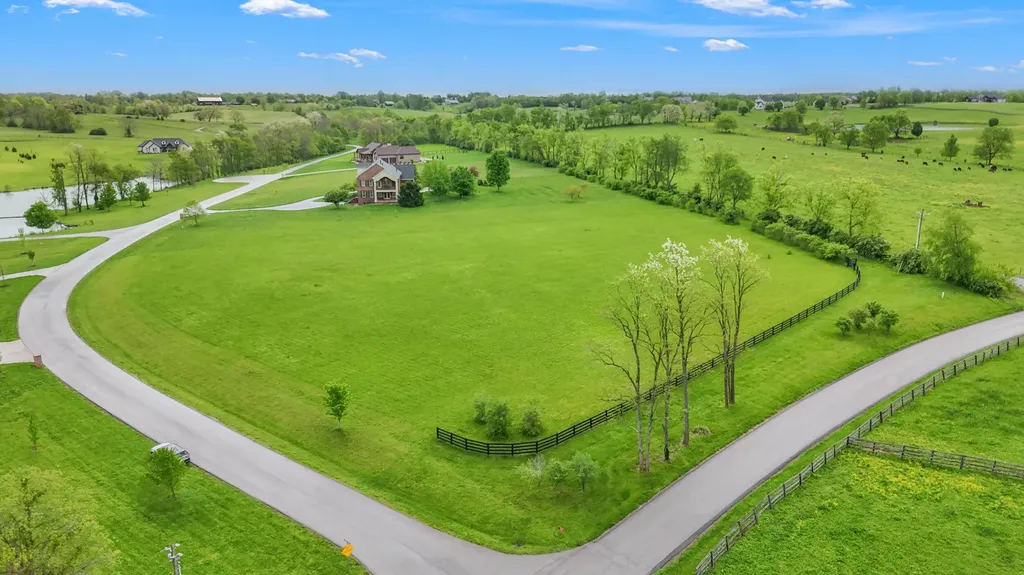 102 Pemberley Cove Lane Georgetown KY 40324
