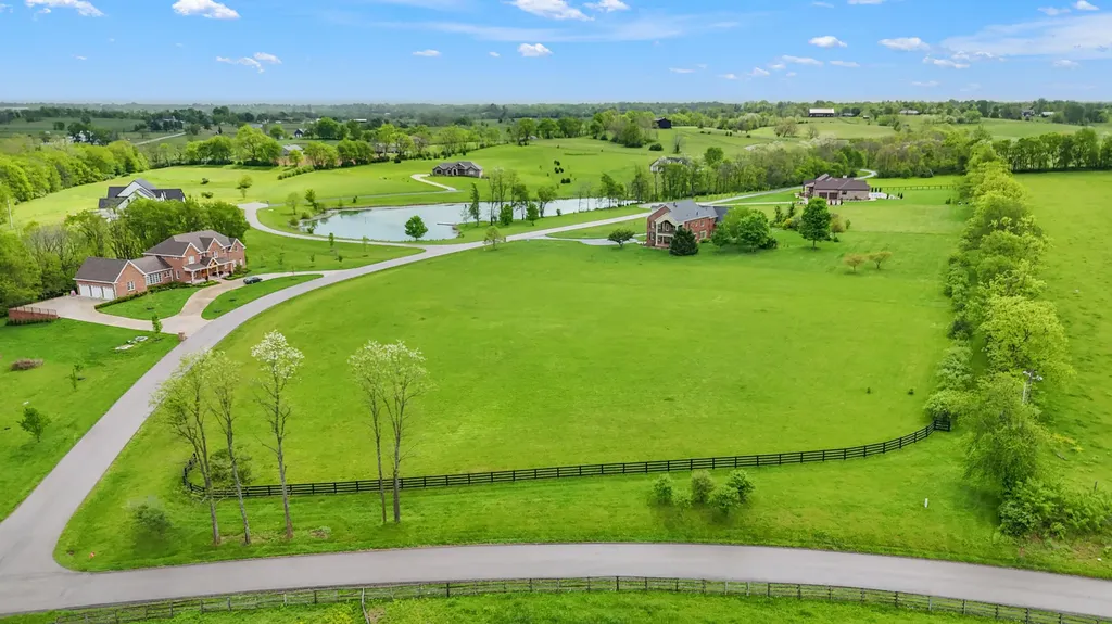 102 Pemberley Cove Lane Georgetown KY 40324