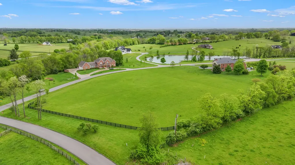 102 Pemberley Cove Lane Georgetown KY 40324