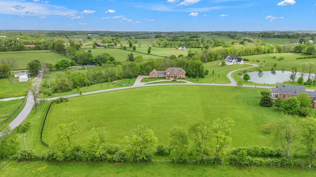 102 Pemberley Cove Lane Georgetown KY 40324