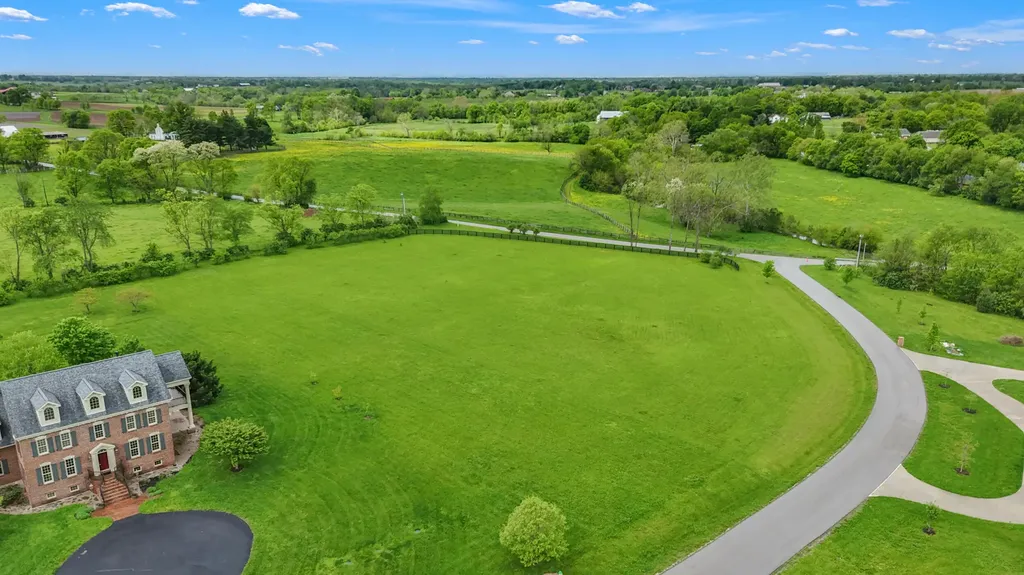 102 Pemberley Cove Lane Georgetown KY 40324