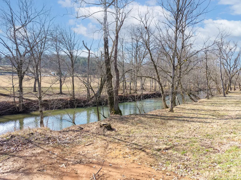 272 Cove Creek Drive Somerset KY 42501