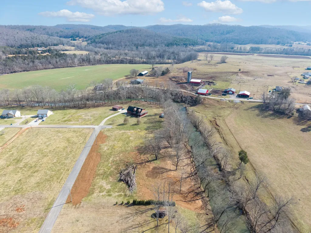 272 Cove Creek Drive Somerset KY 42501