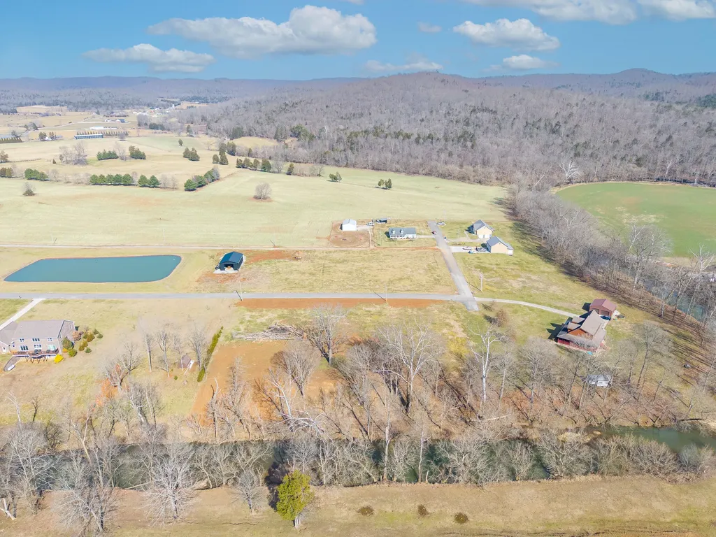 272 Cove Creek Drive Somerset KY 42501