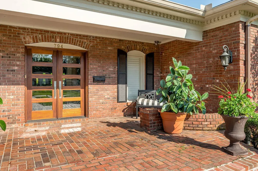 1401 Pendennis Circle Lexington KY 40502