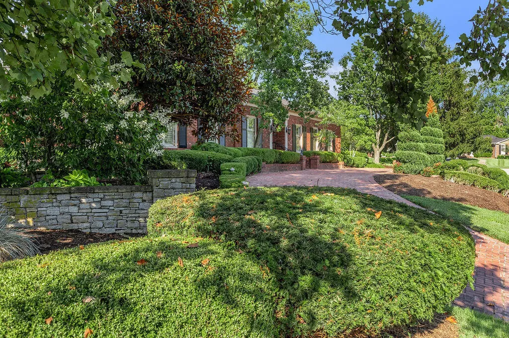 1401 Pendennis Circle Lexington KY 40502