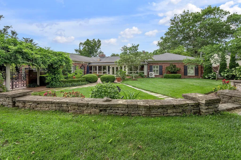 1401 Pendennis Circle Lexington KY 40502