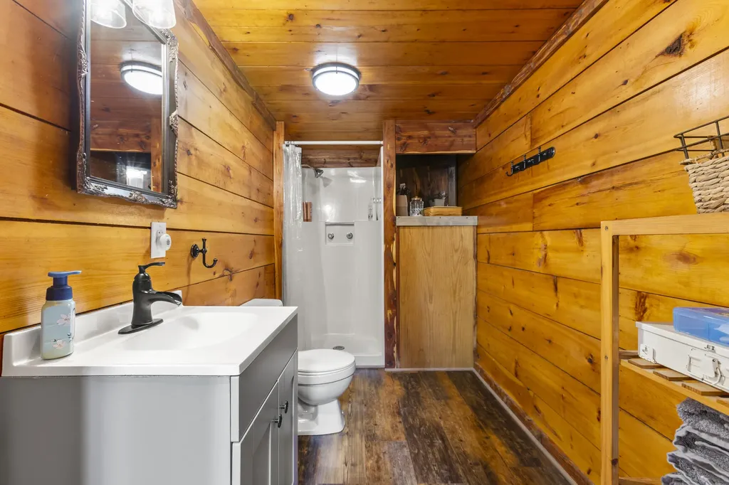 645-1 Right Fork Fixer Road Beattyville KY 41311