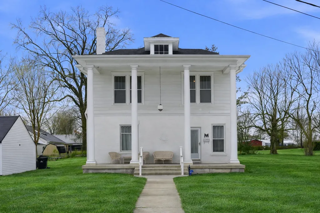 208 Montgomery Avenue Georgetown KY 40324