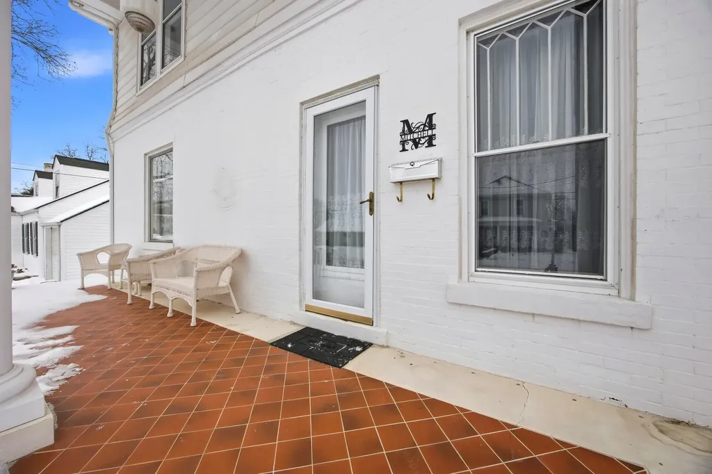 208 Montgomery Avenue Georgetown KY 40324