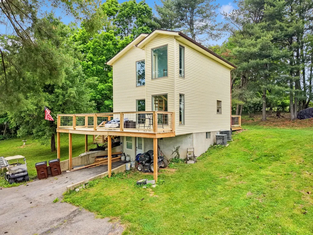 1031 Paradise Camp Road Harrodsburg KY 40330