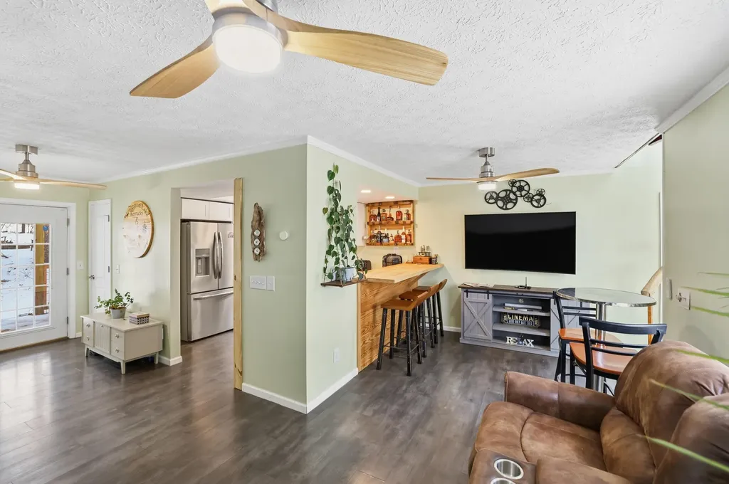 1031 Paradise Camp Road Harrodsburg KY 40330