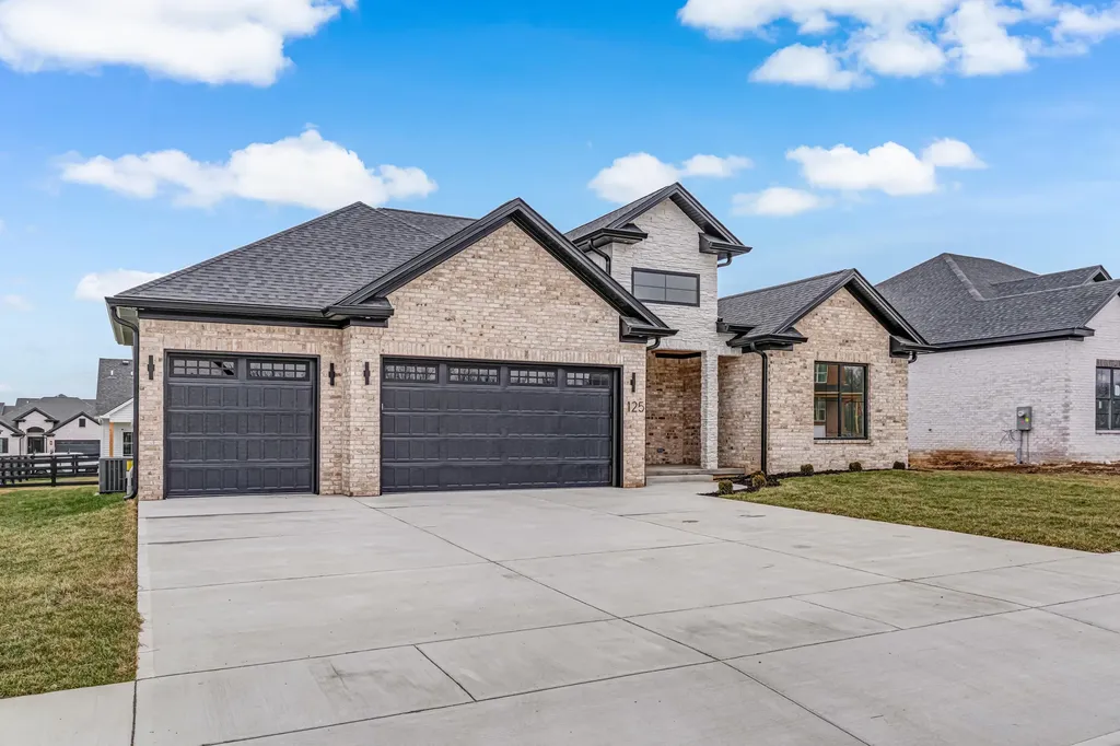 125 Farmers Bluff Nicholasville KY 40356