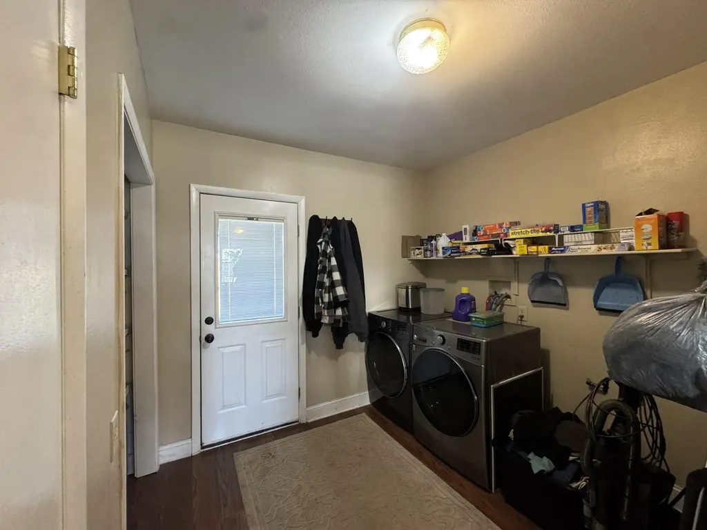 979 Walnut Grove School Road Waynesburg KY 40489