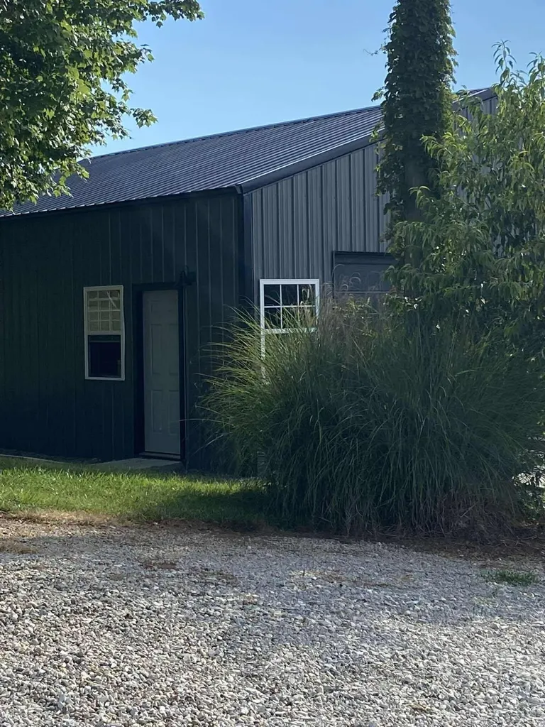 979 Walnut Grove School Road Waynesburg KY 40489